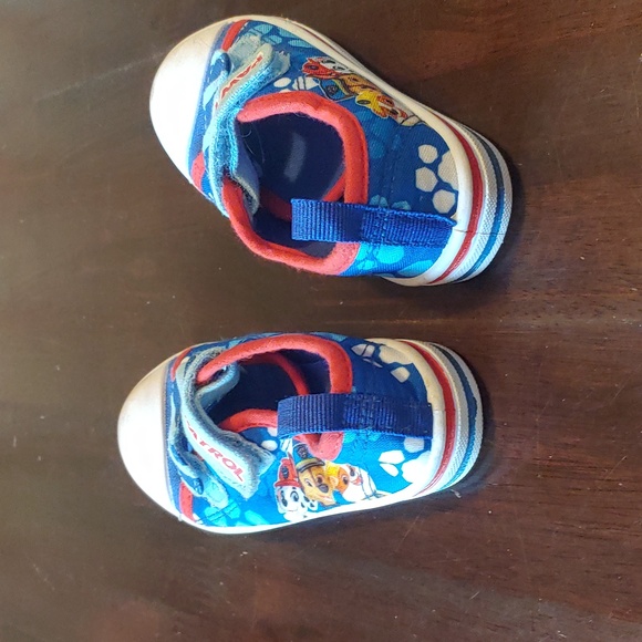 Paw Patrol Velcro Shoes size 6 - Picture 4 of 9